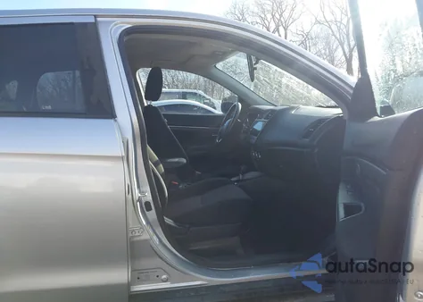 2019 Mitsubishi Outlander Sport 2.0 Le from USA, damaged, VIN JA4AP3AUXKU009538